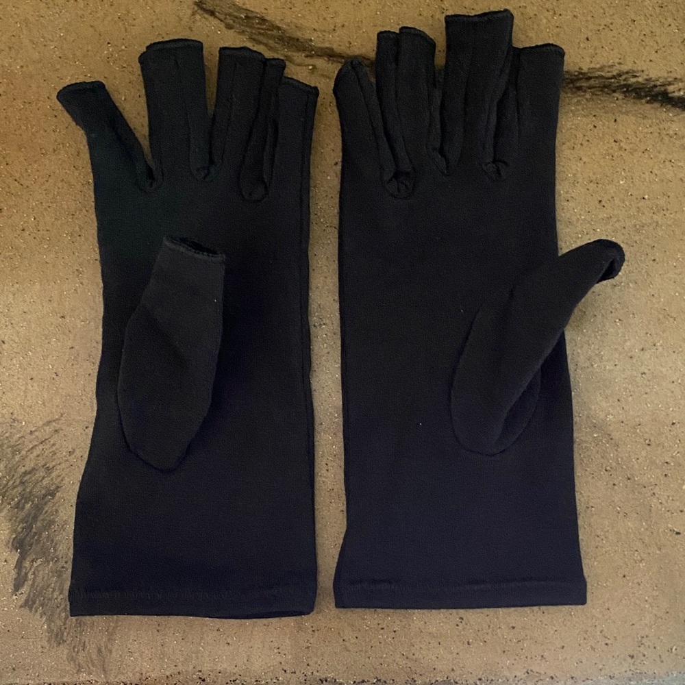Black Fingerless Arthritis Gloves